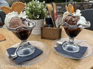 Sorbet met chocolade ijs
