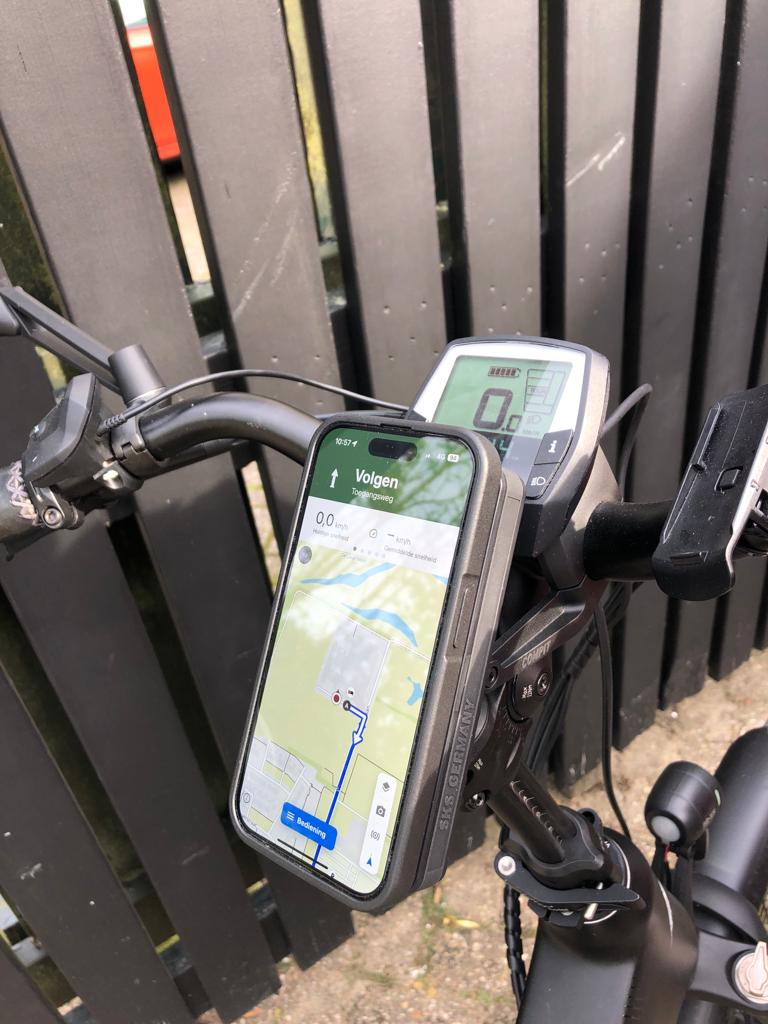 PHOTO 2023 09 28 12 42 51 MacBook Pro van Henk